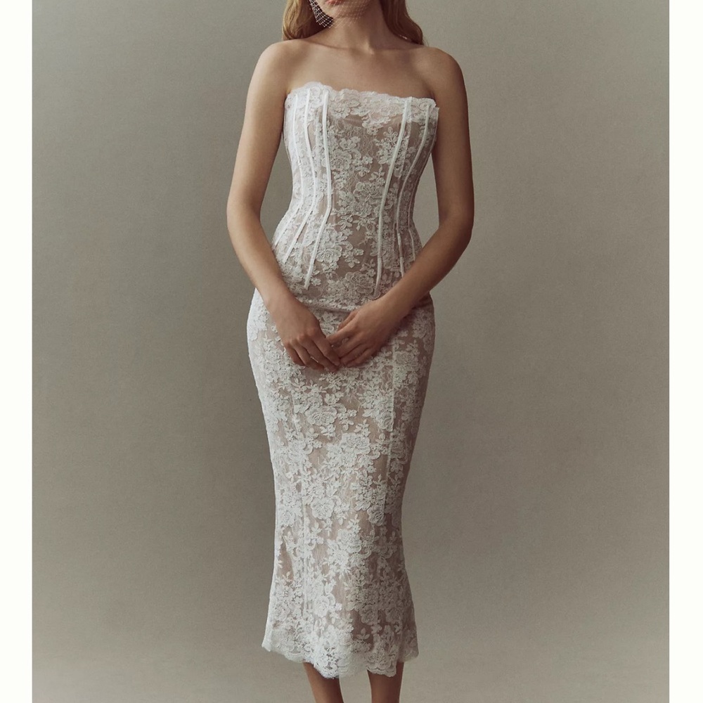 V. Chapman White Strapless Sheath Dress